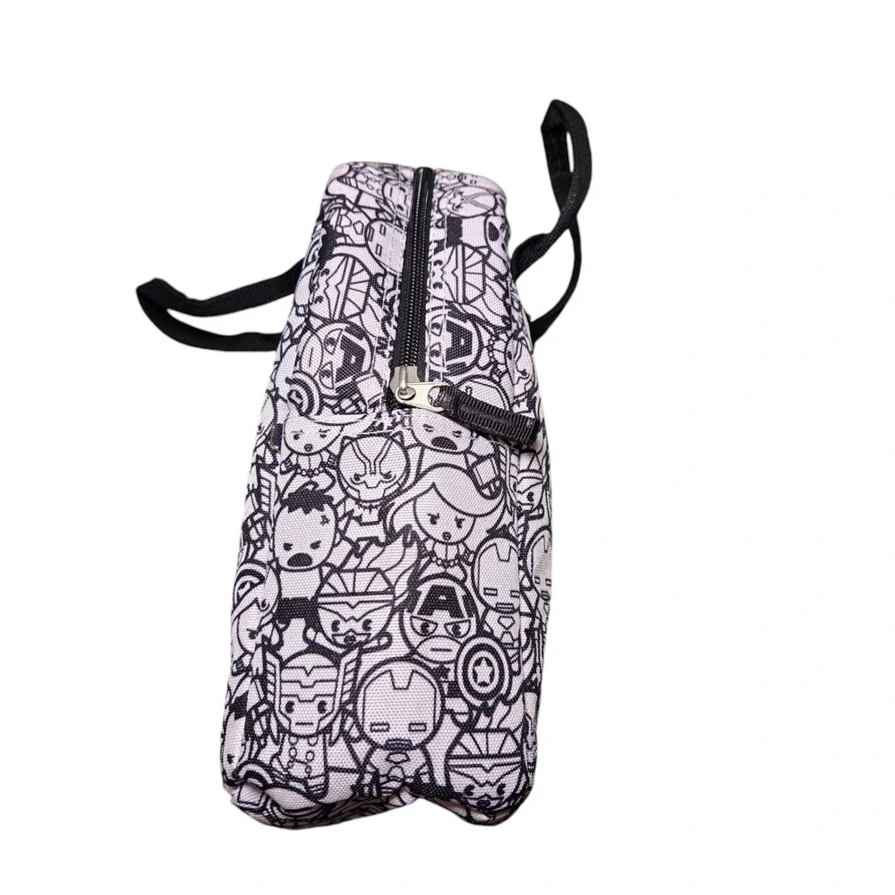 Yoobi Marvel Black White Superheroes Insulated Lunch Bag